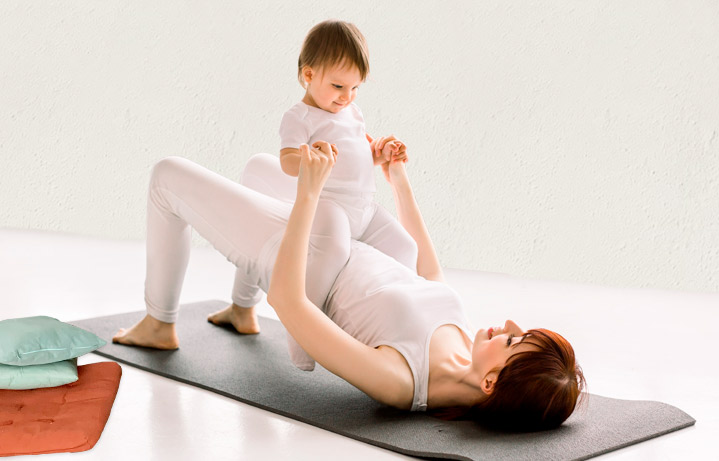 Foto mostrando Yoga Mamãe e Bebê